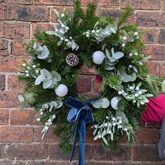 Mistletoe Festive Door Wreath