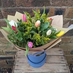 Bright Petite Spring Tulip Hat Box